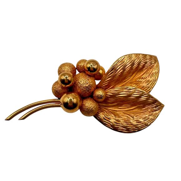 Vintage Coro Brooch Gold Tone Leaf Berries Large Pin Mid Century Modern - Picture 5 of 10
